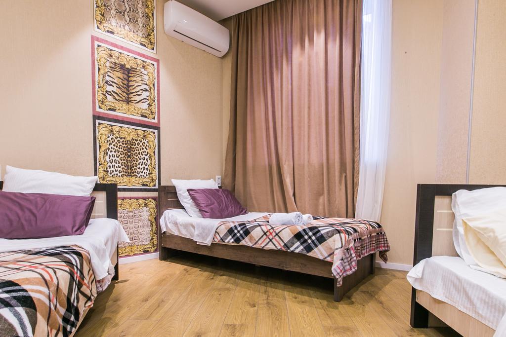 Sweet Home 3 At Freedom Square Tbilisi Esterno foto